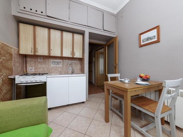 Jerozolimskie Apartments Варшава Екстериор снимка
